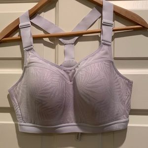 Victoria Secret Active Sports Bra. Sz 34DD. White.
